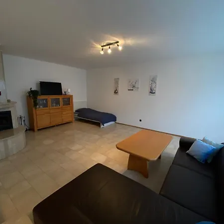 Apartment Grosse Erdgeschoss *